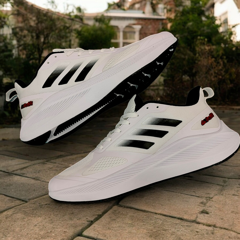 ADIDAS SWIFT